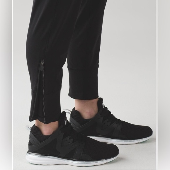 NWT Lululemon Fresh Tracks Pant Joggers in Black Size 4‎ - Picture 8 of 16